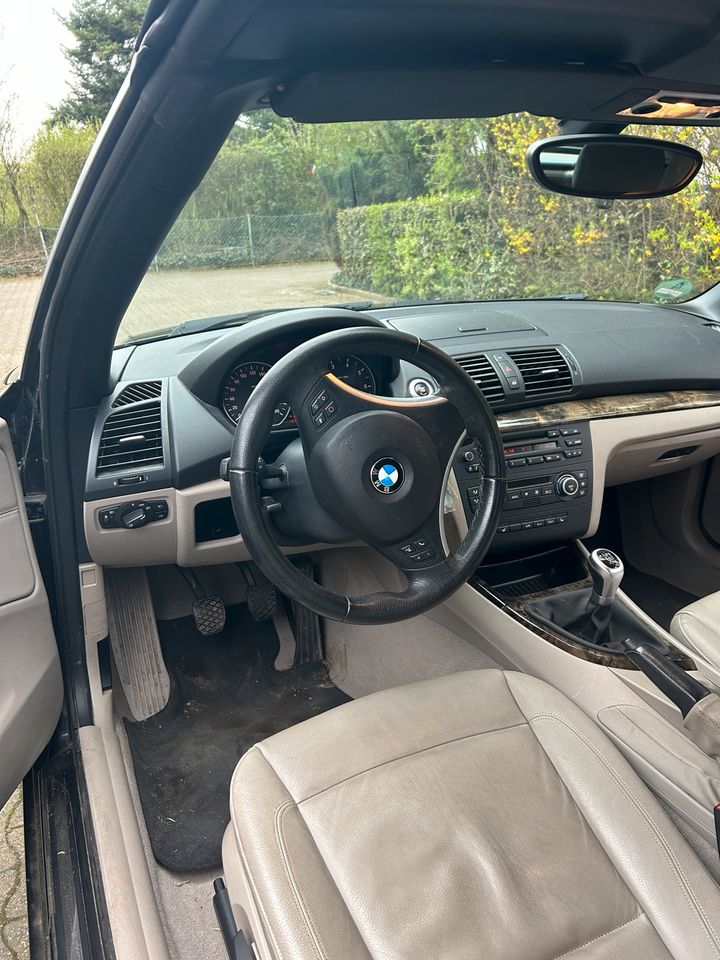 BMW 118i Cabrio Leder 1 Hand TÜV neu in Everswinkel