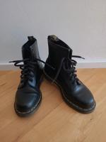 Dr Martens  Gr 39 schwarz Leder wie Neu Hessen - Groß-Umstadt Vorschau