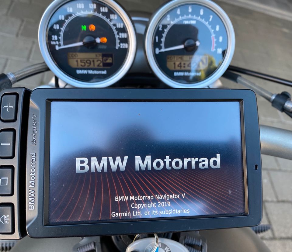 BMW Navigationsgerät V  Ladegerät Tasche mehr Bilder kommen noch! in Dornstetten