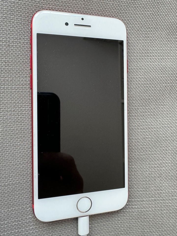 iPhone 7 - Red, 128 GB in Kelkheim