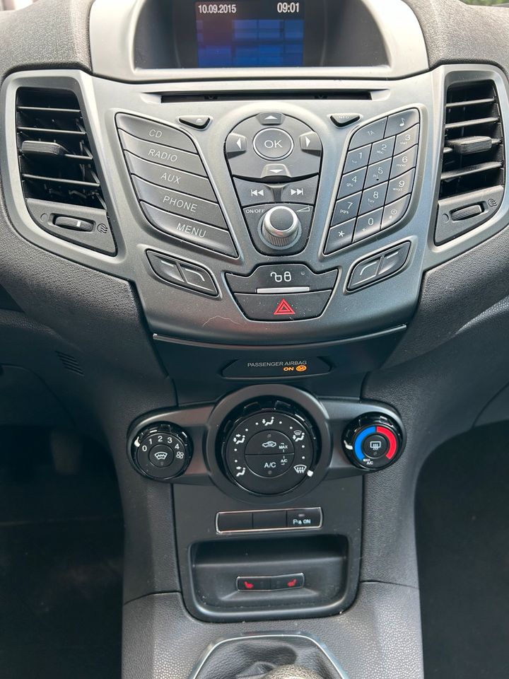 Ford Fiesta 2015 Benzin 1.0 in Übach-Palenberg