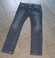 Emilioadani Jeans dunkel blau W33 L36 sehr guter Zustand Nordrhein-Westfalen - Königswinter Vorschau