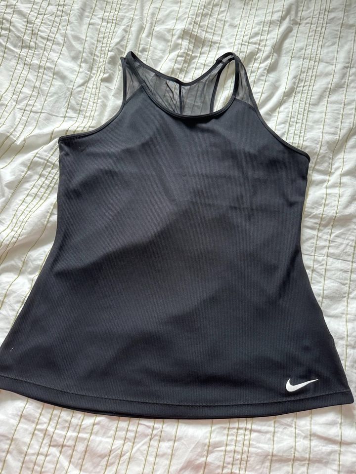 Nike Drifit L tanktop Neuwertig schwarz gr 38-40 gerippt Under Ar in Köln