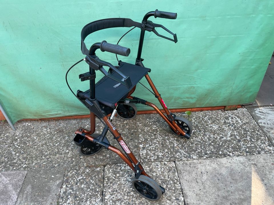 Taima M Faltbarer Alu Leichtgewicht Rollator mit Rückenlehne in Hamburg