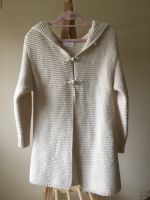 ZARA kuschelige Strickjacke creme mit Kapuze Gr. 164 Niedersachsen - Quakenbrück Vorschau