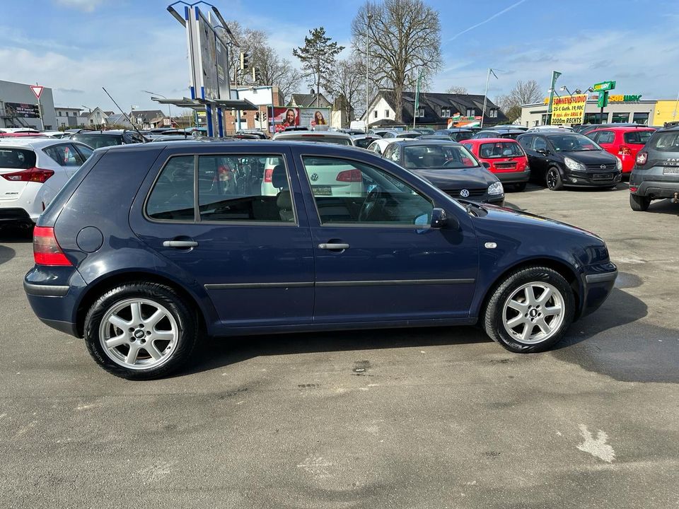 Volkswagen Golf 1.4 Comfortline in Paderborn