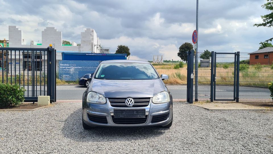 Volkswagen Jetta 2.0 TDI Comfortline KLIMAANLAGE in Achim