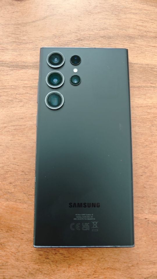 Samsung Galaxy S22 Ultra inkl 2 Samsung Hüllen in Weisenheim am Sand