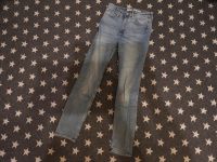 H&M Jeans Skinny fit denim super Stretch blau Gr. 146 Hessen - Rosbach (v d Höhe) Vorschau