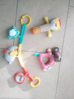 Baby Spielzeug Kinderwagenkette Rassel Maus Löwe Stoff Bayern - Bruckberg bei Landshut Vorschau