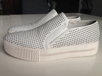ASH Sneaker Leder in Schwarz und in Weiß, Größe 39 wie neu, toll! Hessen - Königstein im Taunus Vorschau