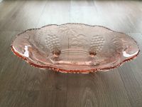 Alte Glasschale in Farbe „rose“ Baden-Württemberg - Illerrieden Vorschau