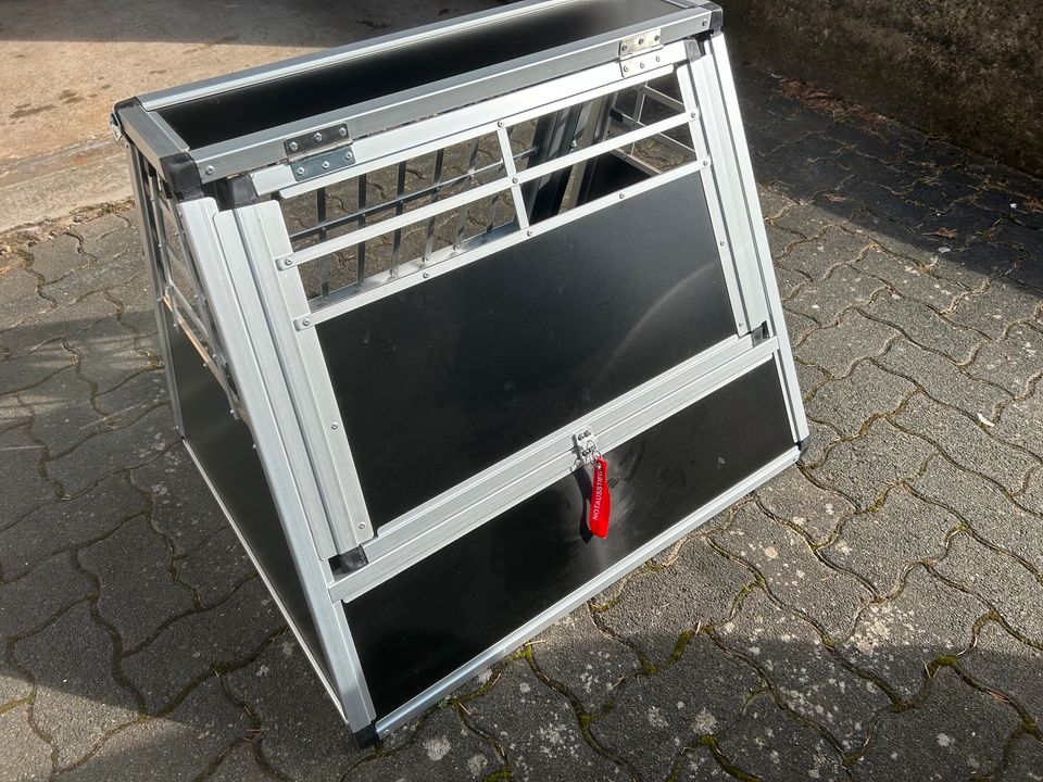 Alu Hundetransportbox f. Golf 7 in Rauschenberg