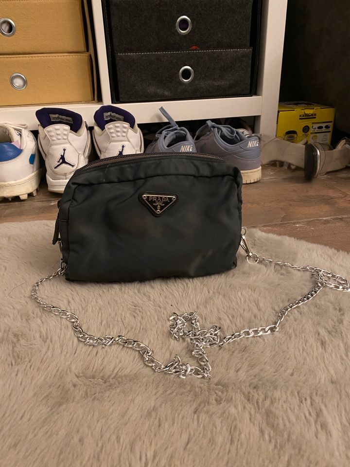 Prada Bag Baguette mini wallet on Chain cleo in Weilheim