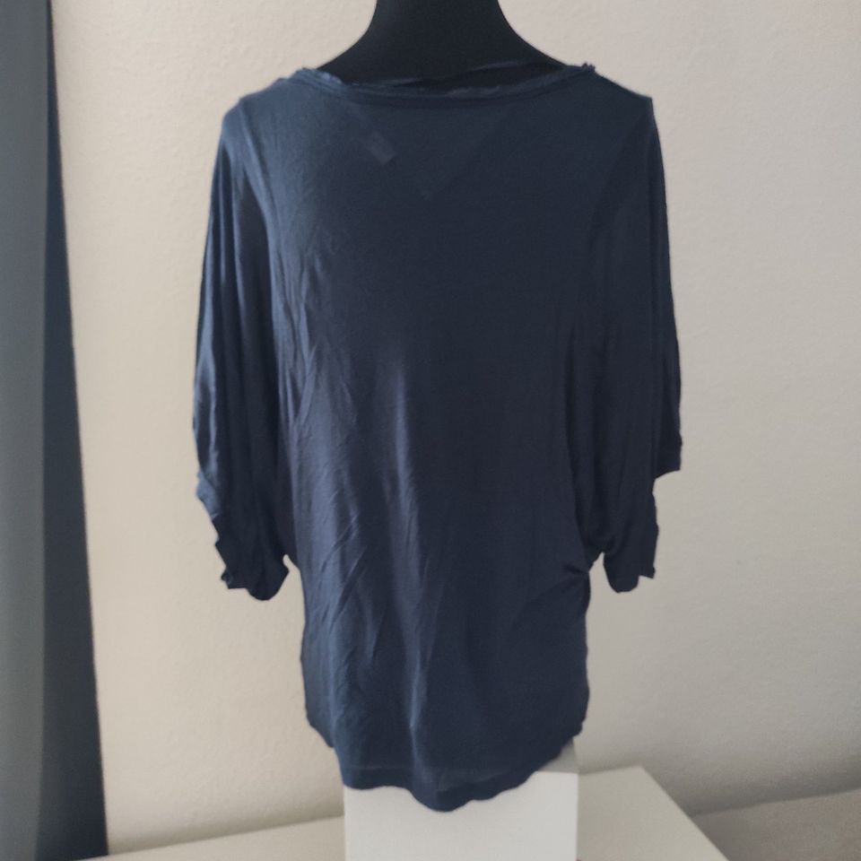 Edles Tommy Hilfiger lockeres Shirt Gr. M in Falkensee