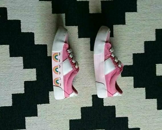 Sneaker H&M Gr. 24 Regenbogen pink in Halle