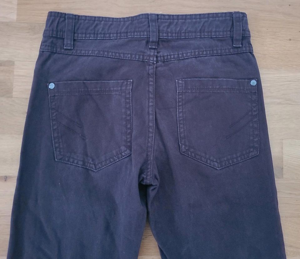 Charles Vögele Jeans braun 140, Hose, straight, gerader Schnitt in Weil der Stadt