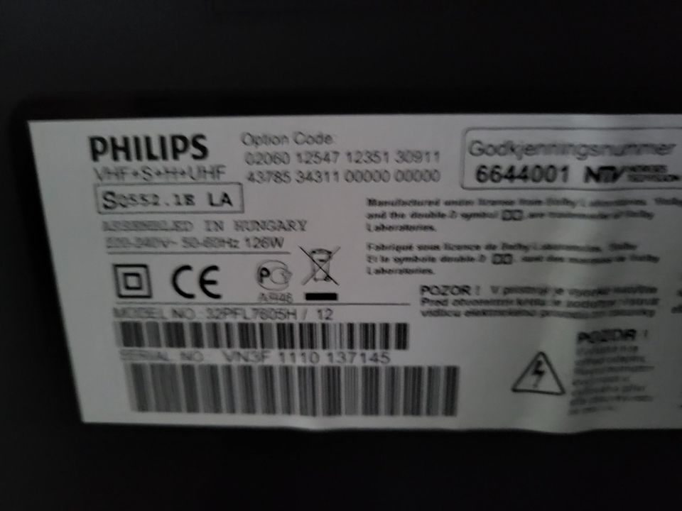 Philips LED TV 32PFL7605H/12 mit Ambilight in Frankfurt am Main