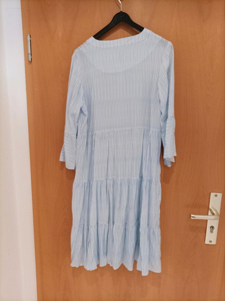 Kleid für Mädchen in Melsungen