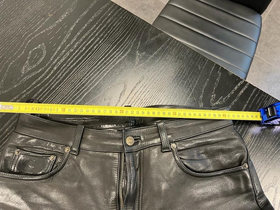 Lederhose Herren , Bikerhose, top Qualität, Gr 33 in Saarbrücken