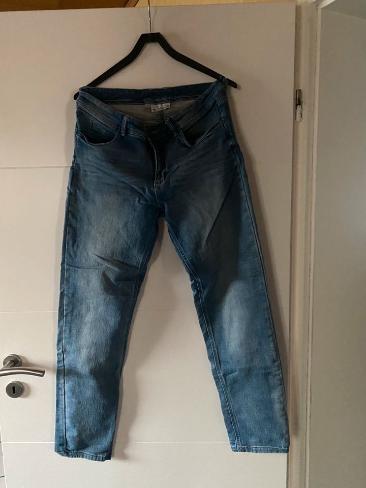 Damen Jeans Gr 40 in Ober-Mörlen