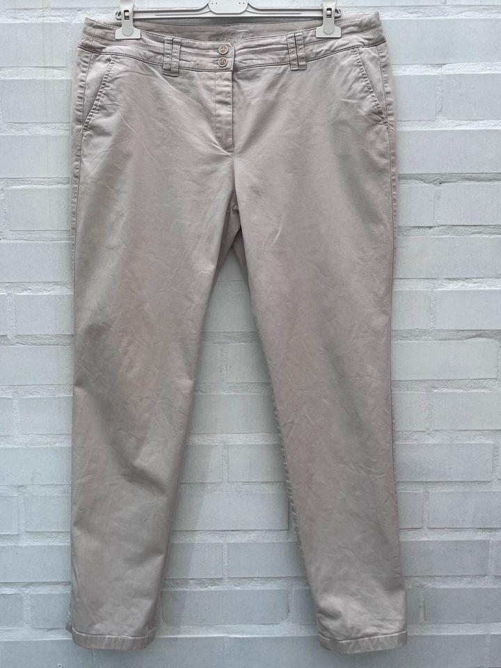 Gerry Weber Edition Chino Paris, Gr. 46, beige, neuwertig in Grevenbroich