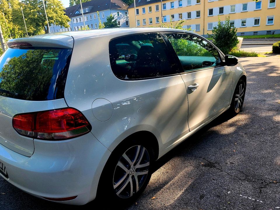 Golf6 aus 2 Hand + neuer TÜV in Essen