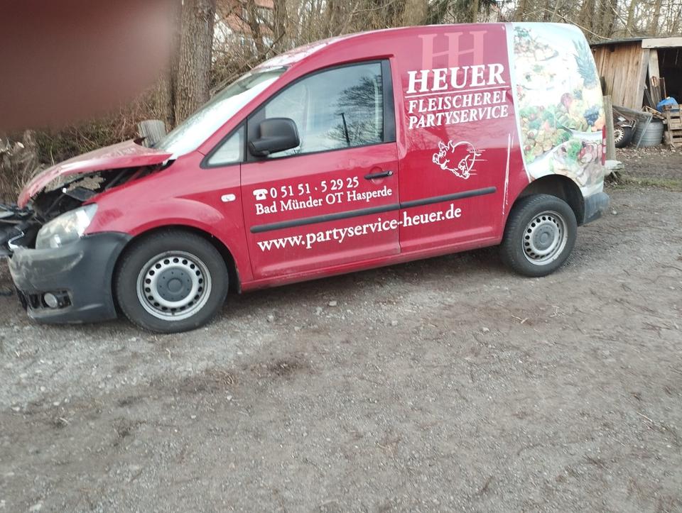 UNFALL  Volkswagen Caddy 1,6 Liter Diesel REDUZIERT AUF € 1.100 in Hameln