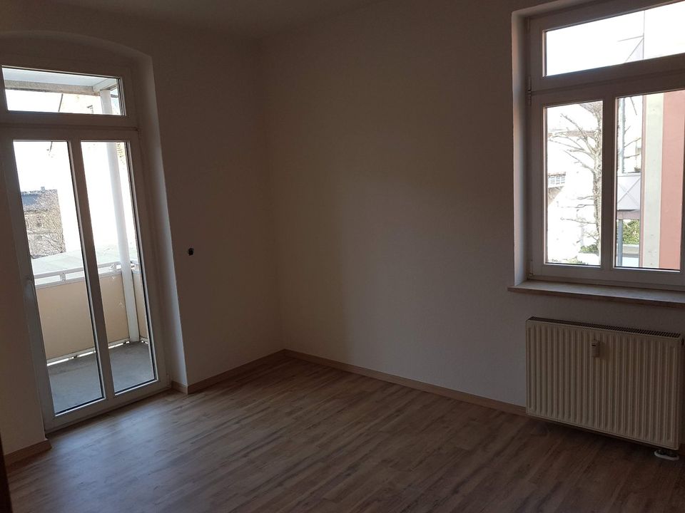 Wo wohnen noch bezahlbar ist. Schöne 2-Raum-Wohnung in ABG in Altenburg
