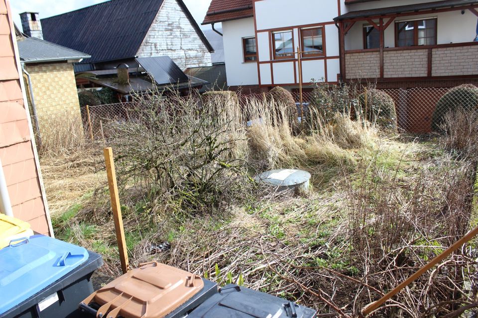 Älteres Haus gegen Gebot abzugeben! in Driedorf