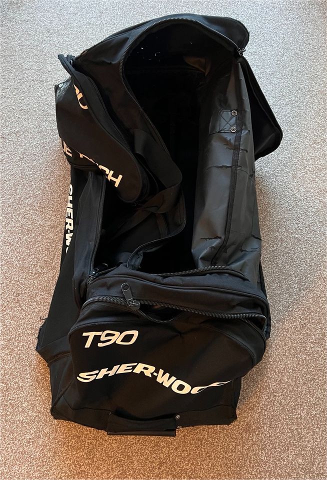 Sherwood Ice Hockey Bag T90 Wheel Bag in Ilmenau