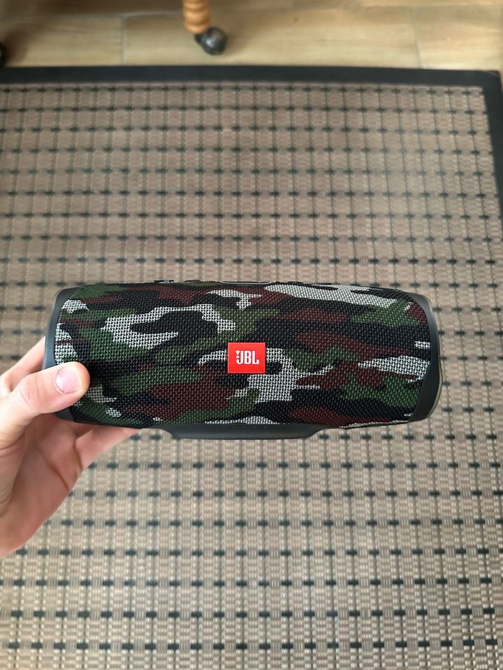 JBL Charge 4 Camouflage in Gelsenkirchen