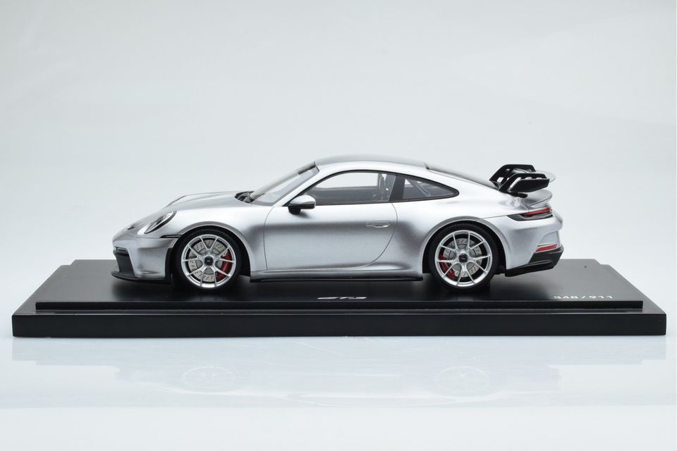 Porsche 911 GT3 992 1/18 Silver WAP0211510M004 limited Edition in Rosenheim