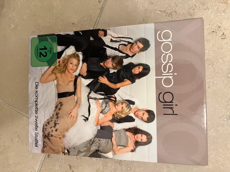 Gossip Girl Staffen 1-4 DVD Sammlung in Ingolstadt