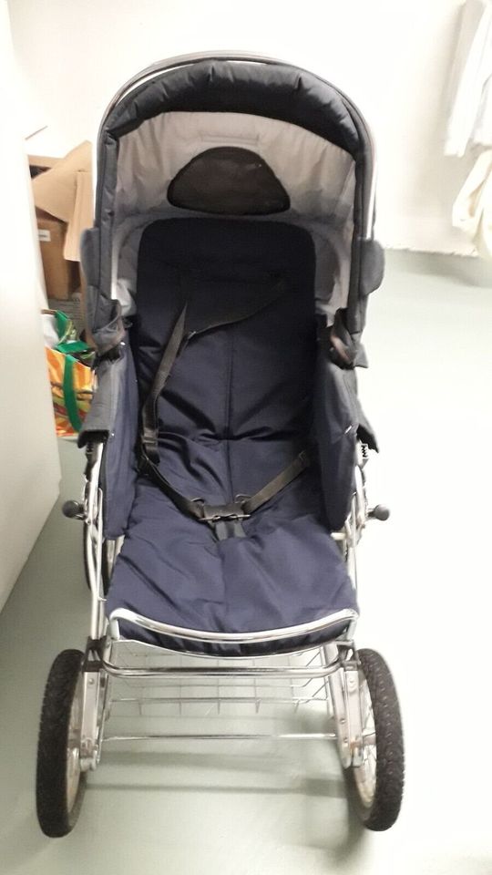 Hesba Kinderwagen Condor Cabrio marine dunkelblau in Aiglsbach