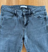 Graue Jeans Baden-Württemberg - Gärtringen Vorschau