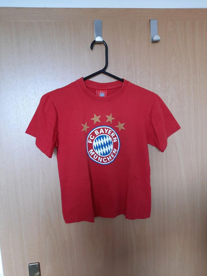 T-shirt FC Bayern München gr 128 in Leipzig