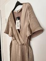 NA-KD Maxikleid Kleid in Gr 38 beige Neu mit Etikett Nordrhein-Westfalen - Sankt Augustin Vorschau