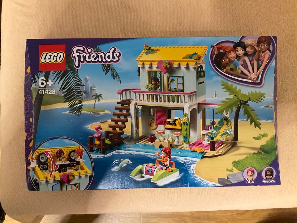 Lego Friends Strandhaus mit Tretboot 41428 in Hamburg