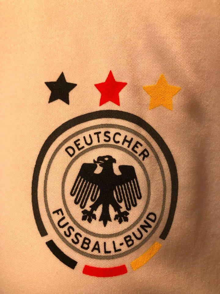 Weißes DFB Fußball-/Sporttrikot Funktionsshirt (Gr. 2XL) in Herdecke