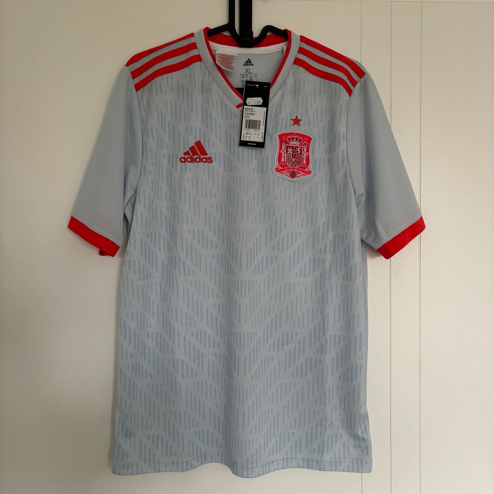 Neu Original Spanien Trikot Fußball 176 Spain espana adidas S in Wangerland