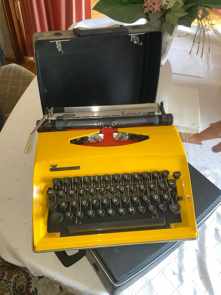 Schreibmaschine Contessa in Rastatt