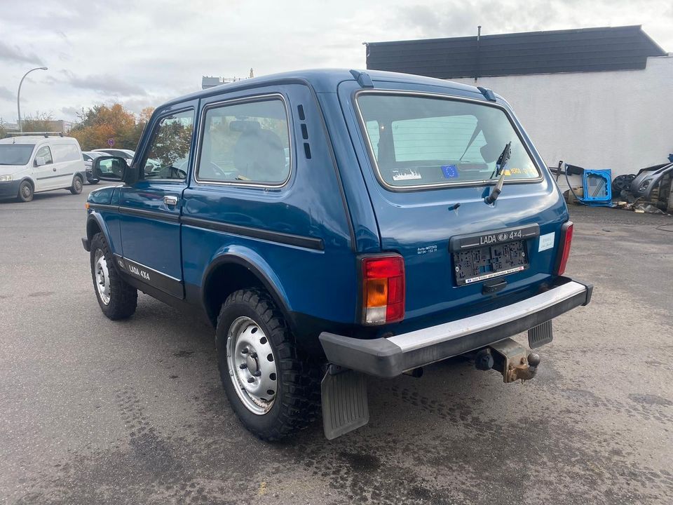 Lada Niva 1.7i 4x4. Euro 5. TÜV NEU in Diez