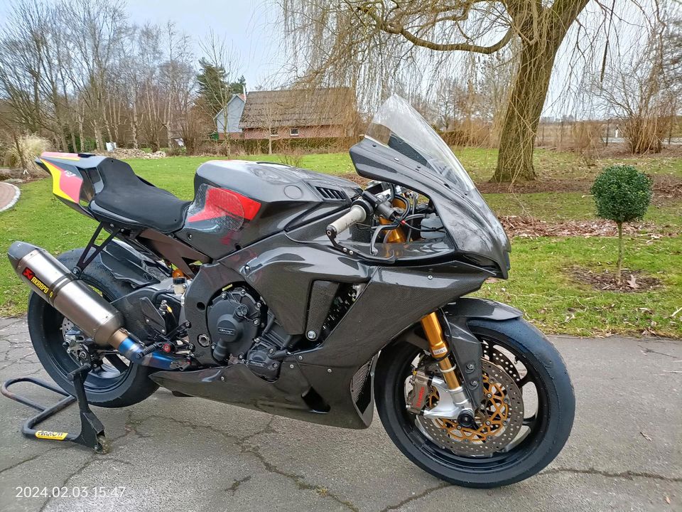 Yamaha R1 RN 49 Rennstrecken Motorrad in Freiburg (Elbe)