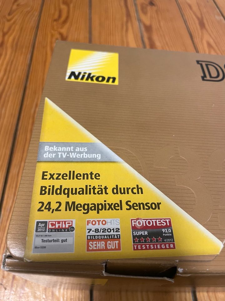 Nikon D3200 inkl. Nikon Objektiv 18-50mm / Spiegelreflexkamera in Hamburg