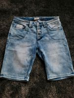 Blaue kurze Hose Jeanshose Größe M von urban surface Sommer Knopf Nordrhein-Westfalen - Werl Vorschau