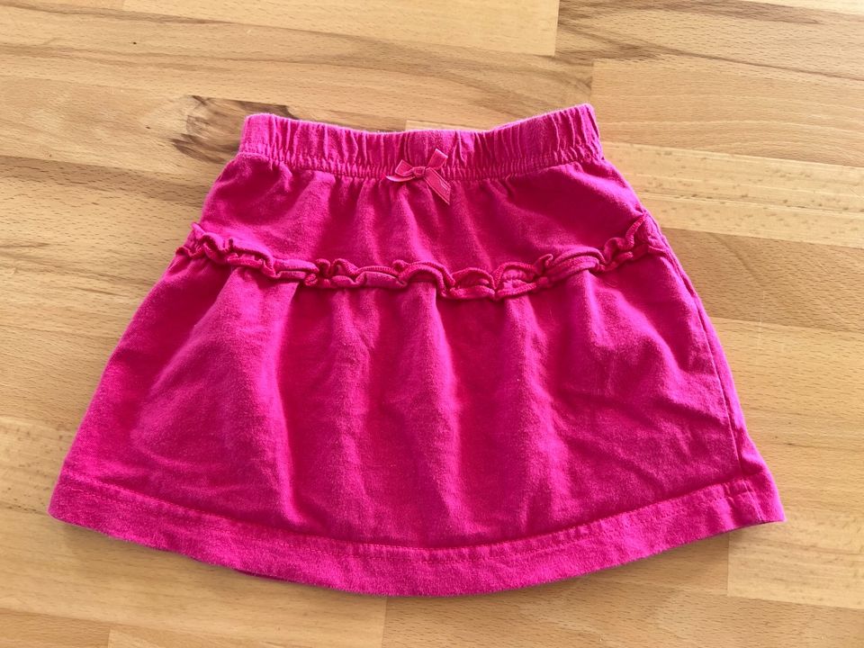 Mädchen Baby Rock Röckchen Pink Basic Gr. 68/74 Einfarbig in Großenlüder