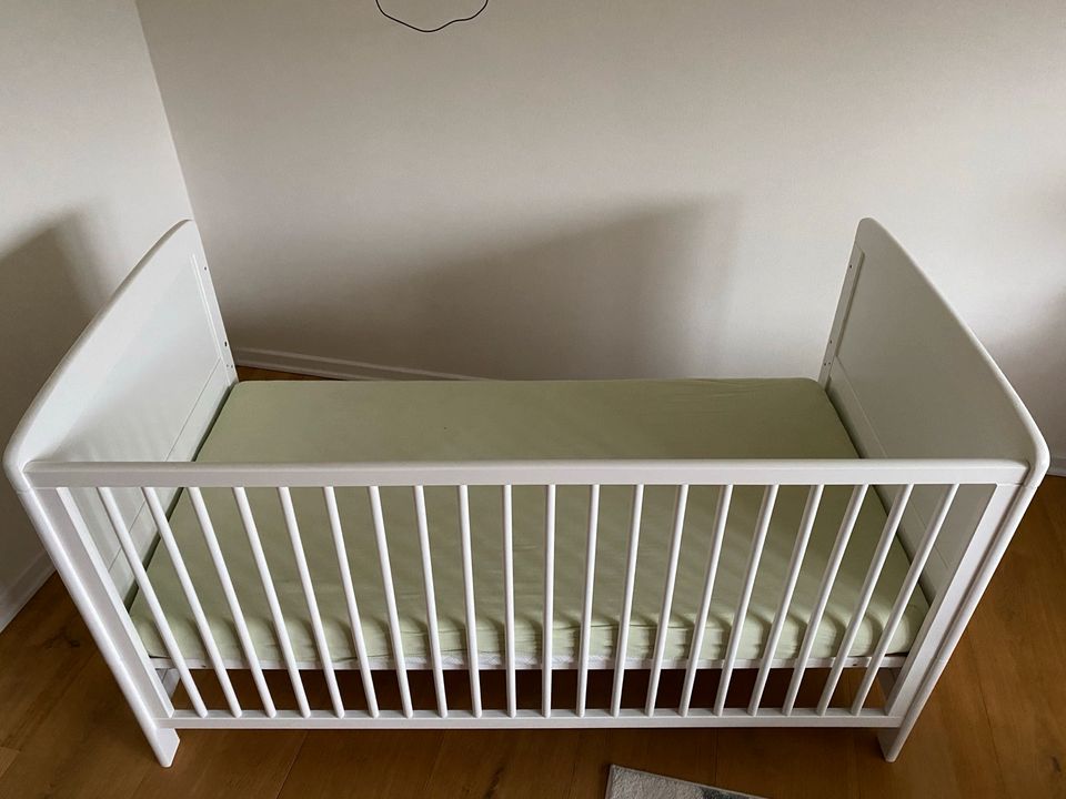 Babybett Beistellbett Kinderbett weiß 70 x140 cm höhenverstellbar in Löningen