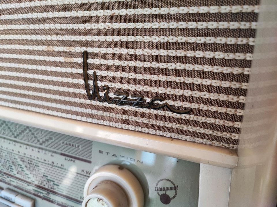 Altes Blaupunkt Nizza Radio nostalgisch Stereo Anlage UKW in Kirchen (Sieg)