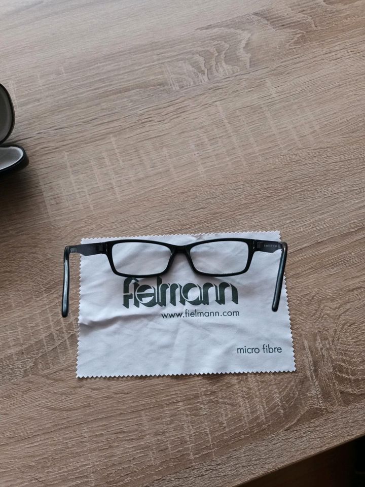 Brillengestell Brillenfassung Fielmann - Bügellänge 130mm in Waltrop
